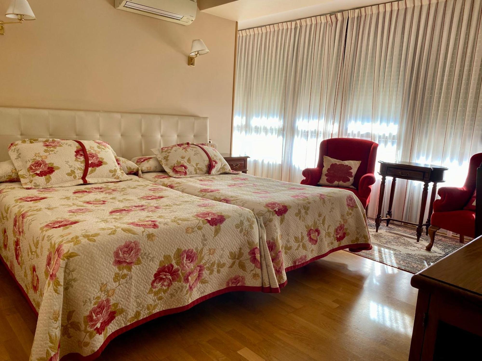 Hotel Aranda اراندا دي دويرو المظهر الخارجي الصورة