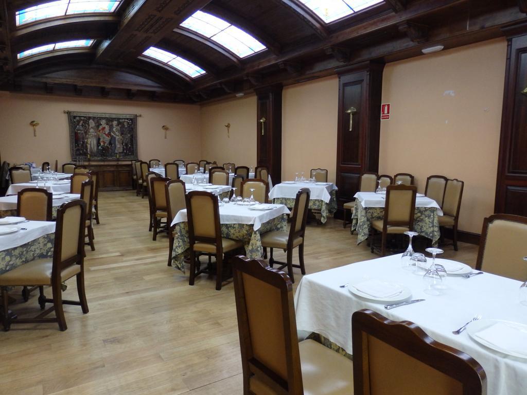 Hotel Aranda اراندا دي دويرو المظهر الخارجي الصورة